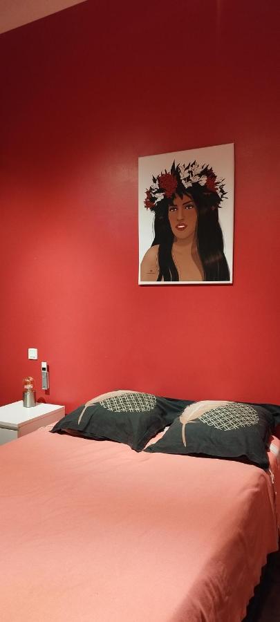 Bienvenue Au Fare Hibiscus Apartment Corrombles Bagian luar foto